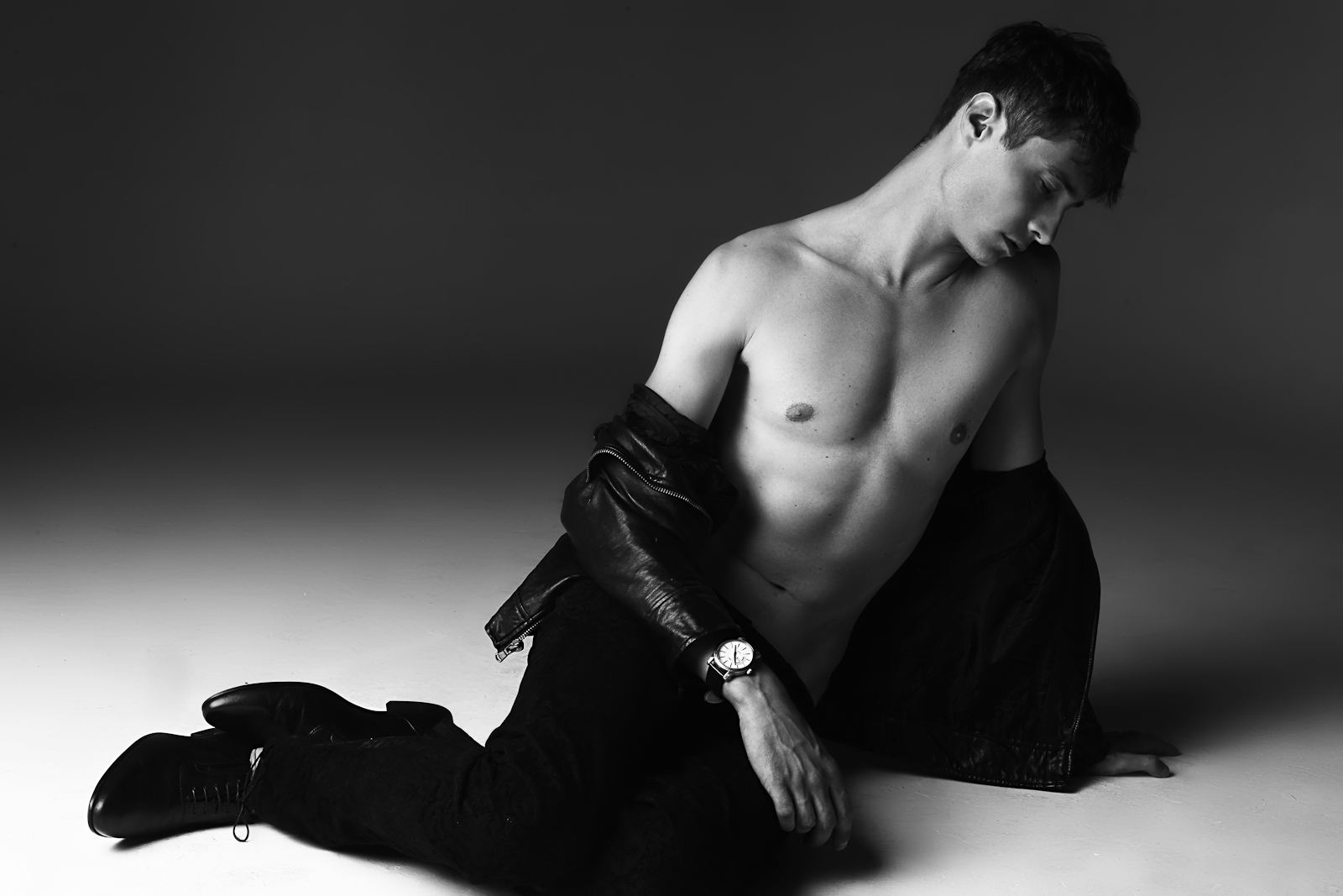 MALE MODELS SCENE by Sonia Janów